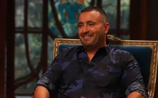 بعد حادث الواحات.. أحمد السقا يعود لجمهوره عبر خشبة المسرح