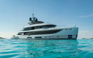 Benetti تكشف عن اليخت الفاخر Oasis 42M الجديد (فيديو)