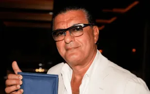 يعقوب أرابو يتألق بساعة كافيار توربيون بقيمة 1.65 مليون دولار