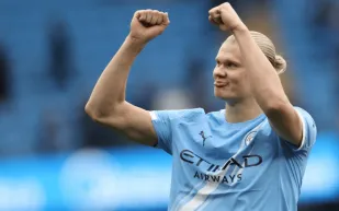 250 مليون يورو.. هل يصبح هالاند الصفقة الأغلى في التاريخ؟