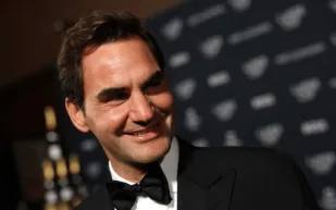 روجر فيدرر يكشف أسرار الفوز على كارلوس ألكاراز الصعب