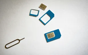 بعد تقديمها مزايا مذهلة.. هل تدفع آبل العالم نحو عصر eSIM فقط؟ 