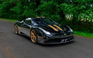 فيراري 458 Speciale تحطم الرقم القياسي وتتصدر مزاد ساراتوغا للسيارات الفاخرة