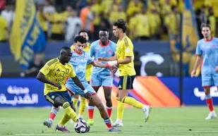 النصر يبدع في ليلة الأبطال ويعزز صدارته بخماسية أمام الرياض (فيديو)