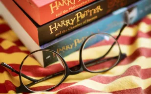 نجوم عالميون يحيون "هاري بوتر" بصيغة صوتية جديدة بدءًا من نوفمبر 2025