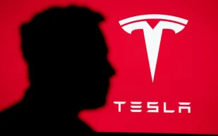 صفقة تاريخية مع تسلا تضع إيلون ماسك على أعتاب التريليون