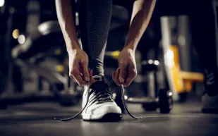 هل ترتدي الحذاء الرياضي المناسب؟ اكتشف كيف تختار الأفضل لراحتك ولنوع التمرين