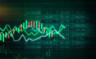 سوق الأسهم في أعلى إغلاق منذ شهر ارتفع 28 نقطة بنسبة 0.3%