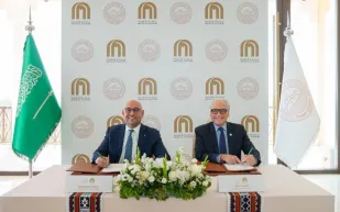 الدرعية تُعلن شراكة استراتيجية مع ماجد الفطيم لتطوير وجهة ترفيهية وتجارية عالمية