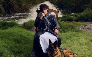 ذكورة بلا صخب: كيف يُعيد الجيل الجديد صياغة معايير الجاذبية لدى الرّجل العربي