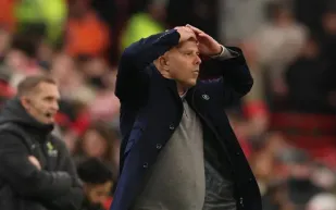 هل تراجع محمد صلاح؟ مدرب ليفربول يرد بعد الهزيمة أمام يونايتد