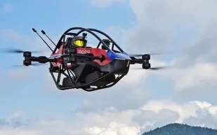 فورمولا 1 في السماء.. سيارات طائرة تتنافس في سباق جوي (فيديو) 