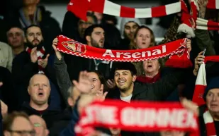 كيف قلب أرسنال موازين المباراة بخطوة مفاجئة داخل ملعب الإمارات؟ (فيديو)