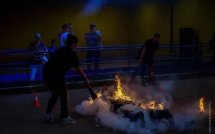 موسوعة غينيس توثق أخطر عرض ناري في تاريخها (فيديو)