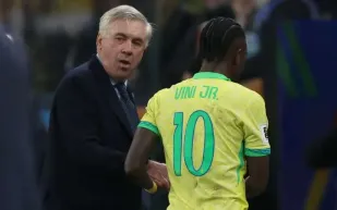  أنشيلوتي يستدعي فينيسيوس ورودريغو ويستبعد رافينيا بقائمة البرازيل.. تعرف عليها 