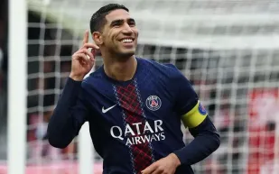 باريس سان جيرمان يعود للقمة بثنائية أشرف حكيمي في مرمى بريست (فيديو)