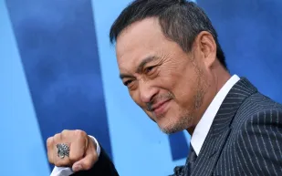 كين واتانابي يحتفل بعامه الـ66 بقصة نجاح وثروة ضخمة.. كم تبلغ؟