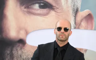 من رولكس إلى باتك فيليب.. جيسون ستاثام يمتلك تحفًا نادرة