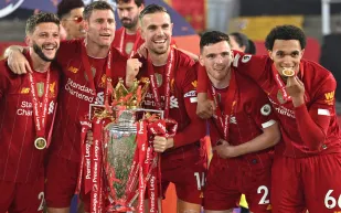 نجم ليفربول يعرض قصره الفاخر للبيع مقابل هذا السعر