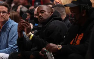 كانييه ويست يضيف دبابة Ripsaw EV2 الفاخرة إلى مجموعته