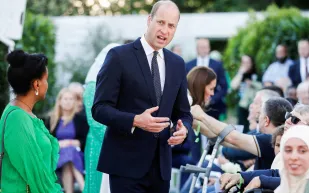 ماثيو ماكونهي وكايلي مينوغ يشاركان في حفل جوائز "إيرث شوت" العالمي (فيديو)