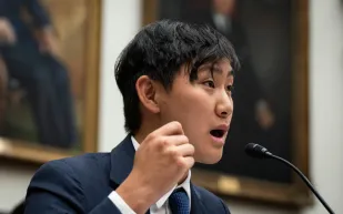 ألكسندر وانغ: مراهقو اليوم قادرون على تكرار تجربة بيل غيتس