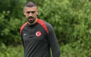 مدافع الأهلي السعودي: رونالدو قدوتي ويعيش بنظام صارم لا يتغير