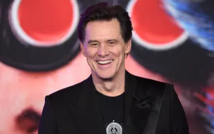 جيم كاري ينضم إلى نخبة المكرّمين بجائزة سيزار الفخرية.. إليك الأسباب 