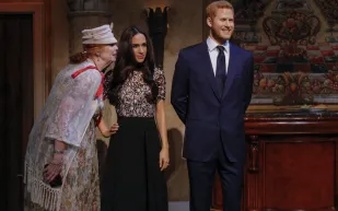 لقطات عفوية تجمع ميغان ماركل بالأمير هاري وطفليهما من مزرعة اليقطين (فيديو)