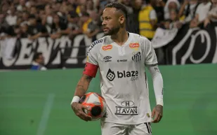 إهانة على المدرجات.. كيف أشعل ماتيوزينيو غضب نيمار؟ (فيديو)