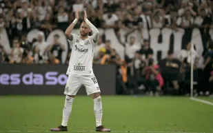 بايرن ميونخ يراقب برونو فرنانديز.. وإنتر ميلان يغلق الباب أمام نيمار