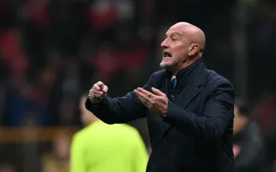 كيف وصف مدرب المجر كريستيانو رونالدو بعد ثنائيته القاتلة؟ (فيديو)