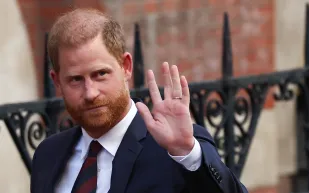 الأمير هاري ونجوم العالم يتحدون في مواجهته: هل يخرج الذكاء الاصطناعي عن السيطرة؟