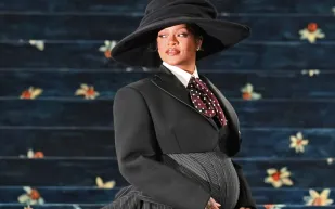 ألتهمت ثروتها.. كيف خسرت ريانا ملايينها في مغامرة فاخرة مع لويس فويتون؟