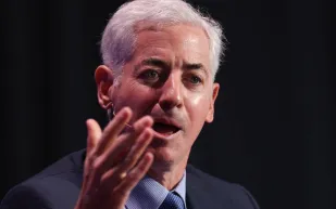 رجل الأعمال بيل أكمان: "لا أحب إهدار المال".. هكذا يحفظ على ثروته