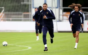 مواعيد مباريات اليوم.. مواجهات قوية في تصفيات كأس العالم