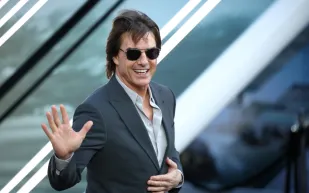 نهاية مفاجئة لعلاقة توم كروز وآنا دي أرماس.. تفاصيل الانفصال