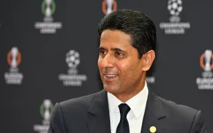 الخليفي يتجاهل ذكر ميسي بين إشادته بنجوم باريس سان جيرمان التاريخيين.. ما القصة؟