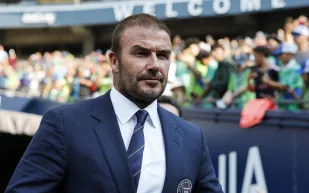 هل يعود ديفيد بيكهام إلى مانشستر يونايتد عبر بوابة الاستثمار الإماراتي؟