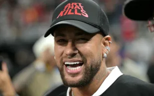 آخر أخبار الانتقالات.. نيمار يطمح في اللعب بالدوري الإيطالي ومانشستر يونايتد يراقب بيلينغهام