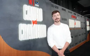  مستر بيست يوفر شقة وسيارة للموظفين خلال فترة الاختبار التجريبية