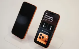 مبيعات آيفون 17 تتفوق على الجيل السابق.. وأبل تحصد أرباحًا قياسية