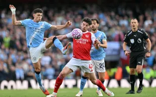 تعرف على التشكيل المتوقع لمواجهة مانشستر سيتي وسوانزي