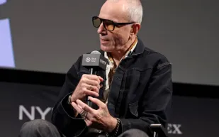 دانيال دي لويس يعود للشاشة بعد 8 سنوات.. كم تبلغ ثروته بعد فيلم Anemone؟