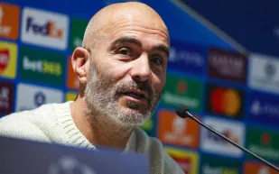 ماريسكا بين الضغوط والطرد الجماعي: لماذا يرفض معاقبة لاعبي تشيلسي؟