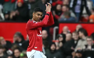 هل اقترب النجم البرازيلي كاسيميرو من الانتقال إلى الدوري السعودي؟