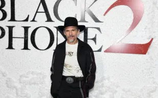 عودة القاتل المقنّع.. Black Phone 2 يحقق أرباحًا هائلة في صالات السينما