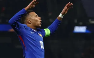 بعد إصابته مع المنتخب.. تعرف على مدة غياب مبابي عن الملاعب؟ 