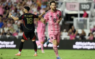  ميسي يوجه رسالة دعم لمنتخب الأرجنتين تحت 20 عامًا بعد الهزيمة في نهائي كأس العالم