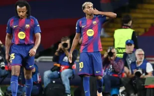 لامين يامال يتألق بساعة أوديمار بيغيه فاخرة بقيمة 85 ألف دولار (فيديو) 